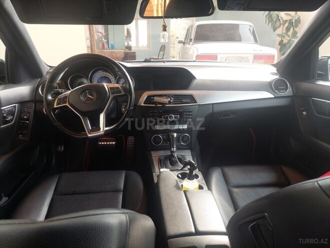 Mercedes C 250-11