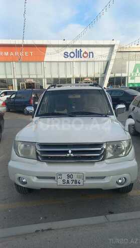 Mitsubishi Pajero io-7
