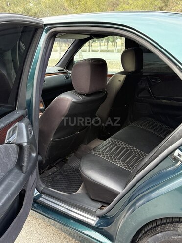Mercedes E 230 1996, 299,000 km - 2.3 l - Sumqayıt