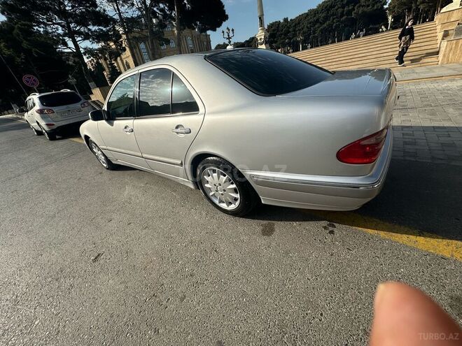 Mercedes E 240 1999, 446,199 km - 2.4 l - Xırdalan
