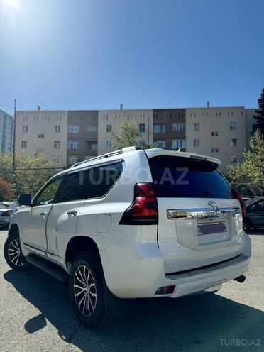 Toyota Land Cruiser Prado-3