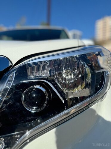 Toyota Land Cruiser Prado-6