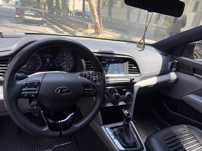Hyundai Elantra 2019, 153,000 km - 2.0 l - Bakı