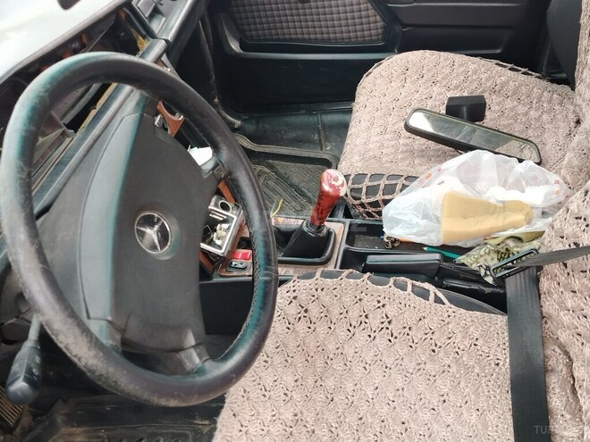 Mercedes A 190 1984, 48,439 km - 2.0 l - Qusar