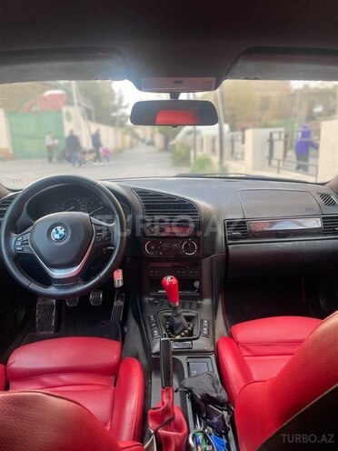 BMW 320-4
