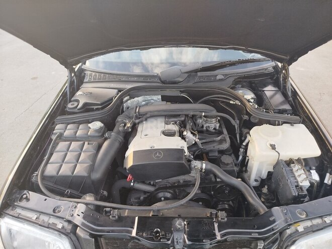 Mercedes C 180 2000, 410,850 km - 1.8 л - Bakı