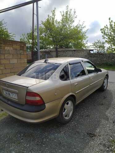 Opel Vectra 1996, 299,809 km - 1.8 l - Balakən