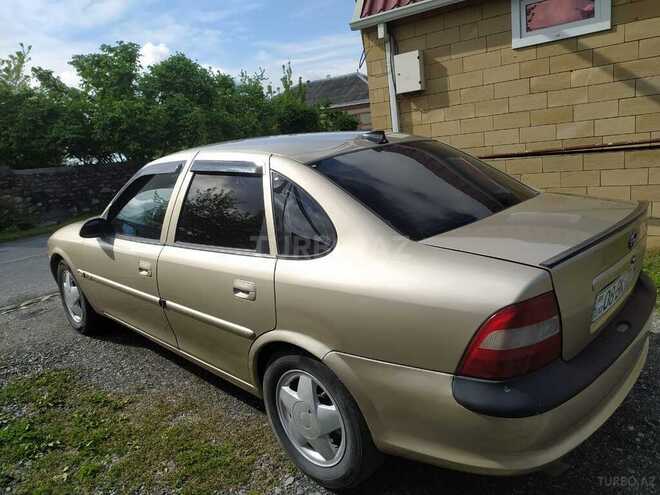 Opel Vectra 1996, 299,809 km - 1.8 l - Balakən