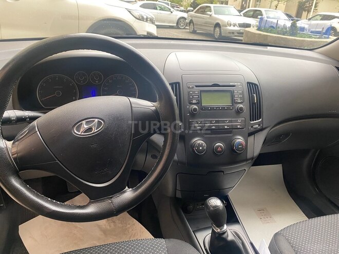 Hyundai i30 2011, 183,000 km - 1.4 л - Bakı
