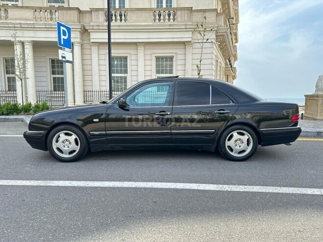 Mercedes E 280 1999, 325,269 km - 2.8 l - Bakı