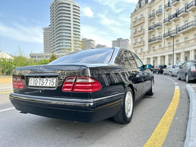 Mercedes E 280 1999, 325,269 km - 2.8 l - Bakı