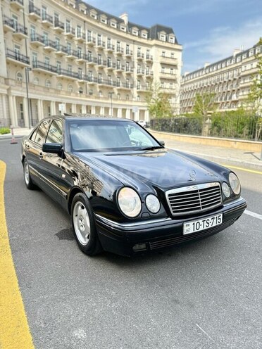 Mercedes E 280 1999, 325,269 km - 2.8 l - Bakı