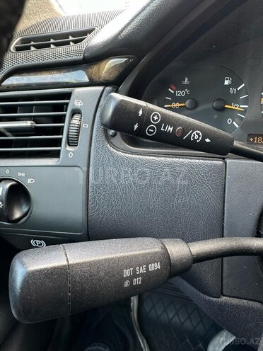 Mercedes E 280 1999, 325,269 km - 2.8 l - Bakı