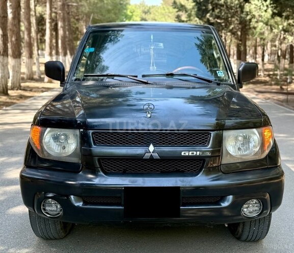 Mitsubishi Pajero io-2