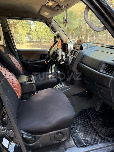 Mitsubishi Pajero io-19