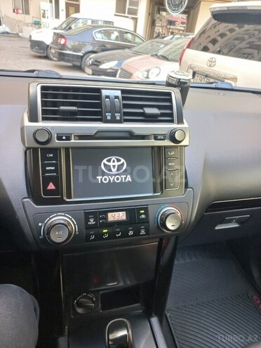 Toyota Land Cruiser Prado-7