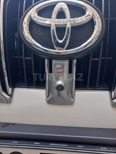 Toyota Land Cruiser Prado-11