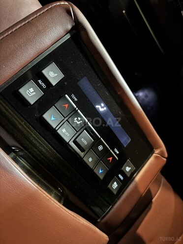 Lexus LX 570-13