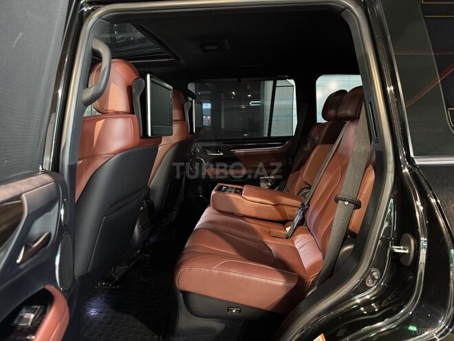 Lexus LX 570-12