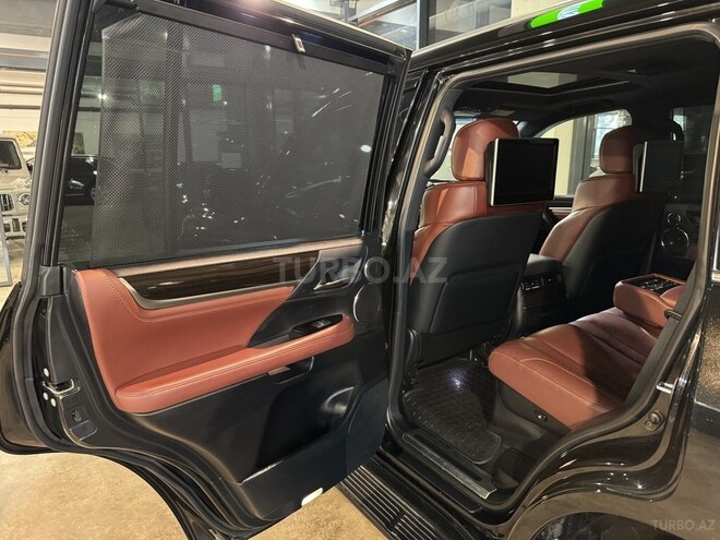 Lexus LX 570-14