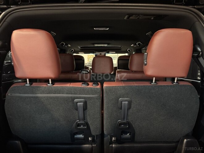 Lexus LX 570-17