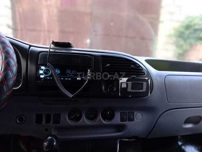 Ford Transit-2