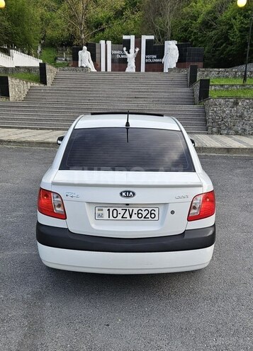 Kia Rio 2008, 202,000 km - 1.6 l - Şəki