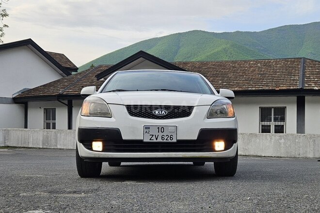 Kia Rio 2008, 202,000 km - 1.6 l - Şəki