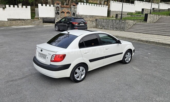 Kia Rio 2008, 202,000 km - 1.6 l - Şəki