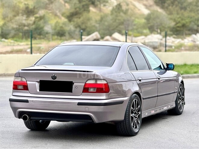 BMW 528 2001, 270,000 km - 2.8 l - Sumqayıt