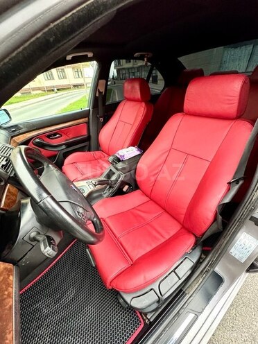 BMW 528 2001, 270,000 km - 2.8 l - Sumqayıt