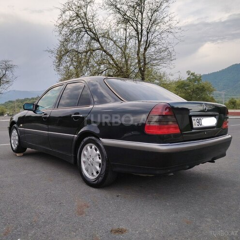 Mercedes C 180 1999, 330,000 km - 1.8 л - Bakı