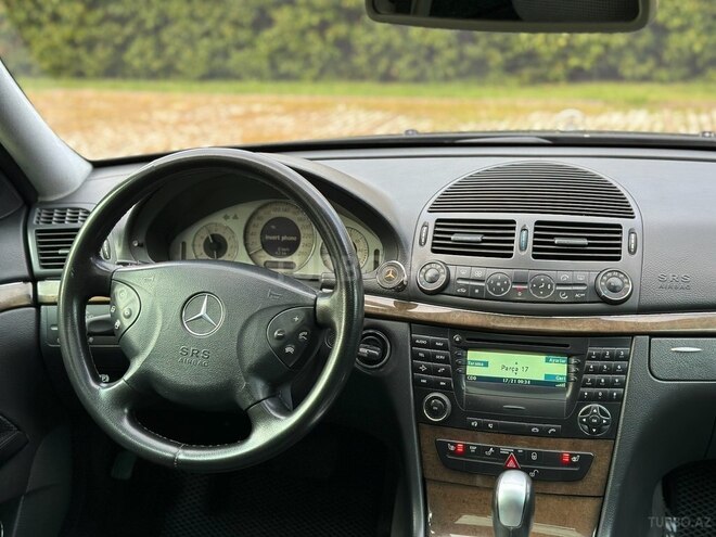 Mercedes E 240 2002, 280,000 km - 2.6 l - Bakı