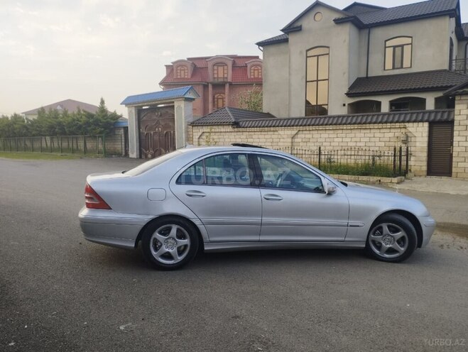 Mercedes C 200 2000, 324,576 km - 2.0 л - Lənkəran