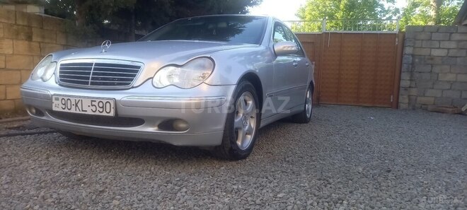 Mercedes C 200 2000, 324,576 km - 2.0 л - Lənkəran
