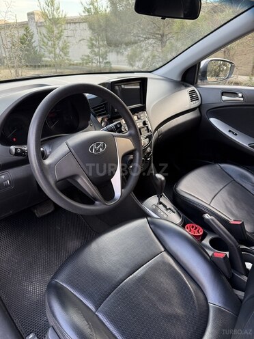 Hyundai Accent 2015, 88,000 km - 1.6 l - Bakı