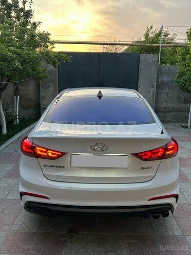 Hyundai Elantra 2017, 231,746 km - 1.6 l - Bakı