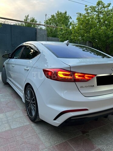 Hyundai Elantra 2017, 231,746 km - 1.6 l - Bakı