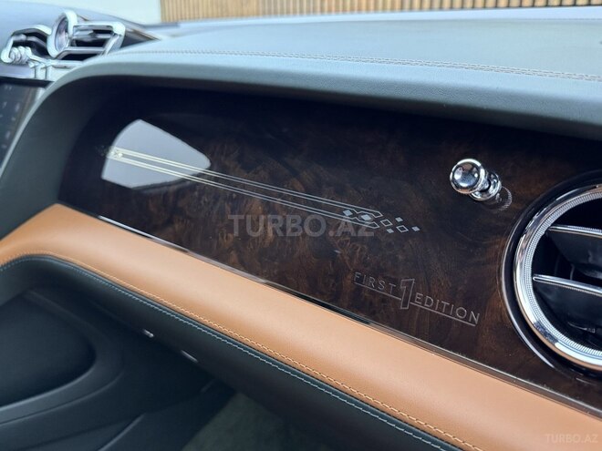 Bentley Bentayga-22