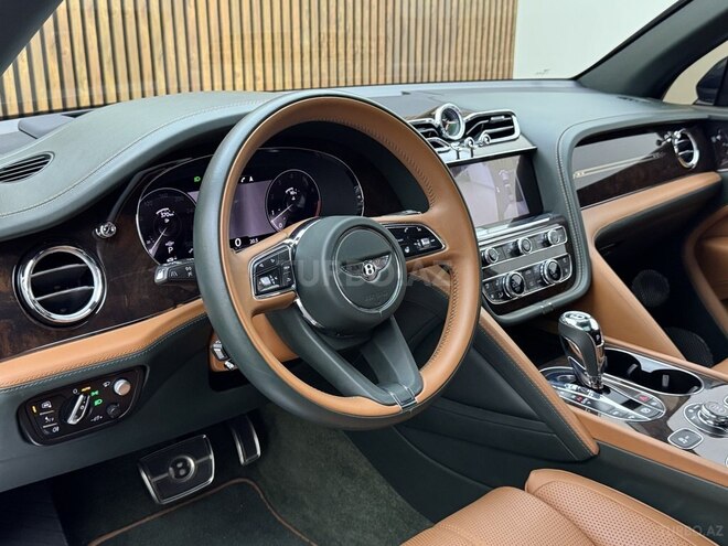 Bentley Bentayga-16