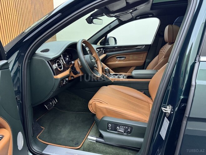 Bentley Bentayga-14