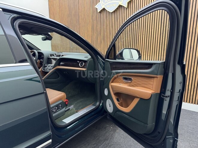 Bentley Bentayga-19