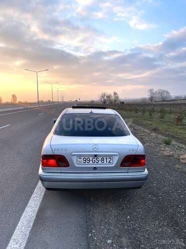 Mercedes E 220 d 1999, 513,694 km - 2.2 l - Bakı