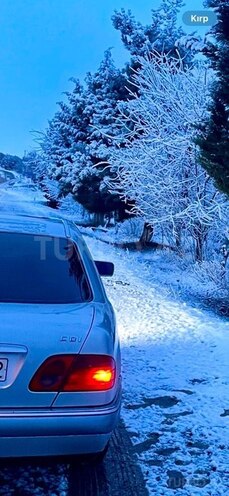 Mercedes E 220 d 1999, 513,694 km - 2.2 l - Bakı