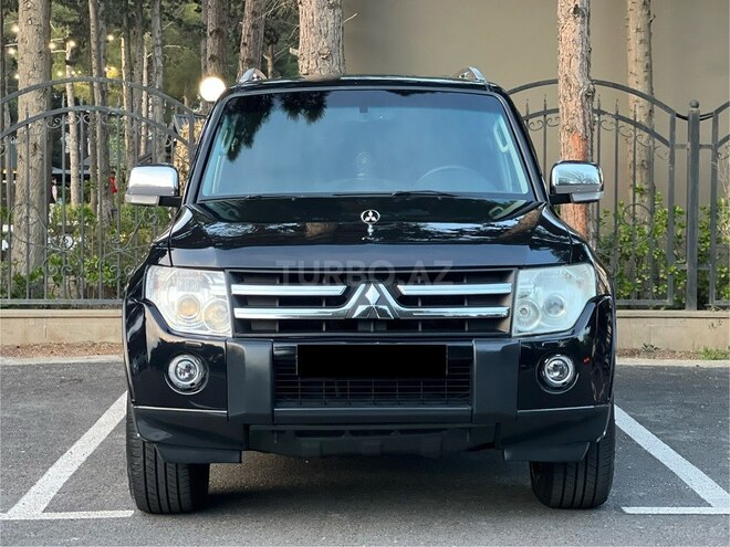 Mitsubishi Pajero-3