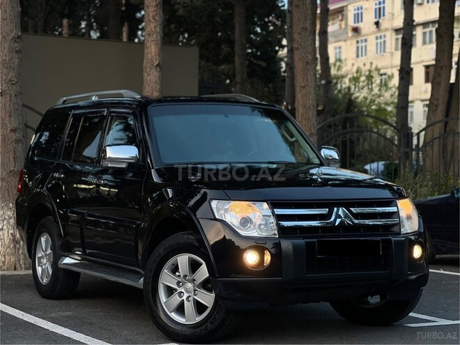 Mitsubishi Pajero-5