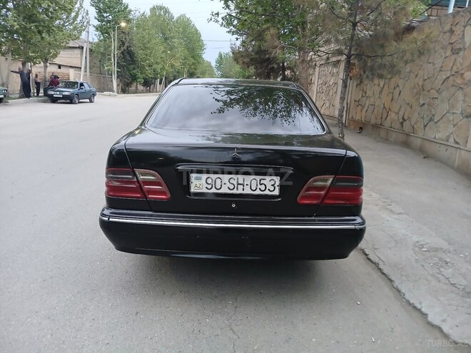 Mercedes E 220 d 2000, 333,333 km - 2.2 л - Yevlax