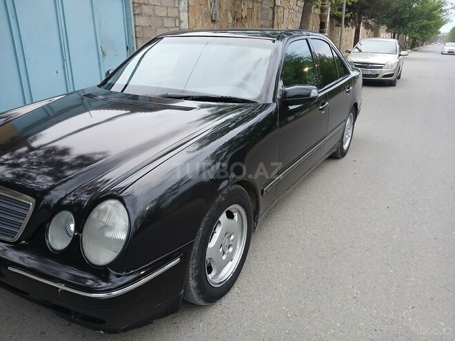 Mercedes E 220 d 2000, 333,333 km - 2.2 л - Yevlax