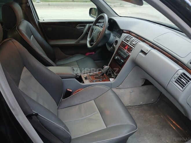 Mercedes E 220 d 2000, 333,333 km - 2.2 л - Yevlax