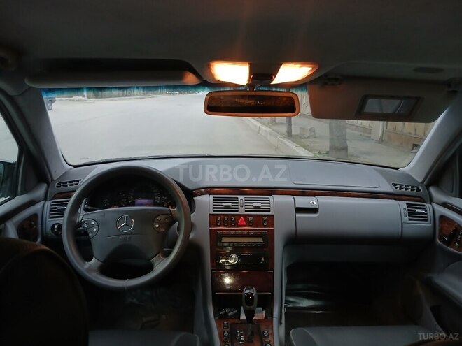 Mercedes E 220 d 2000, 333,333 km - 2.2 л - Yevlax